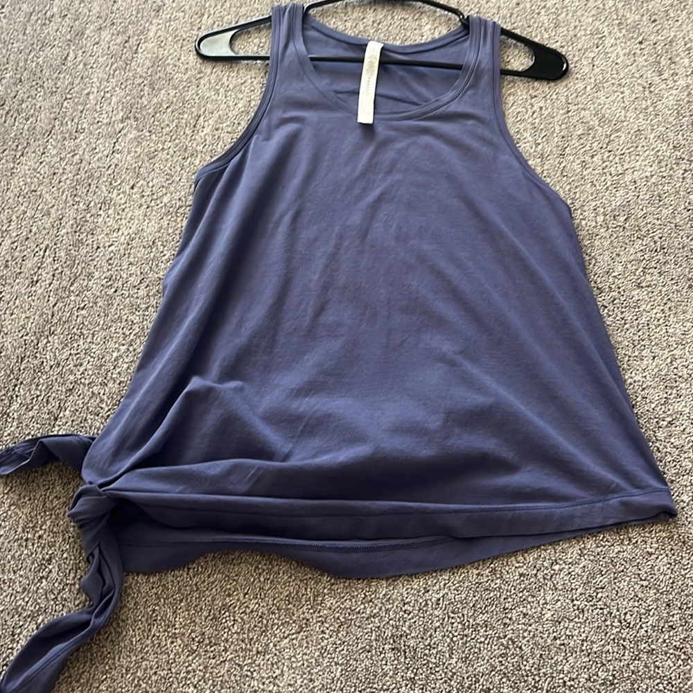 LuLuLemon tank, 2 - Picture 4 of 6